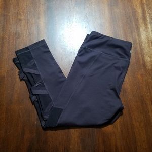 Cropped capri Plum leggings Cutout detail mesh